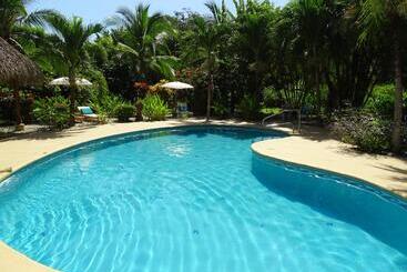 住宿加早餐  Indigo Yoga Surf Resort