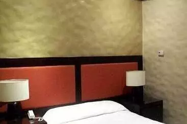 هتل 1915 Inn & Suites