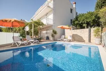 Hotelli Studio Apartment Andrijana