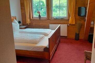 Hotel Gästehaus Krone