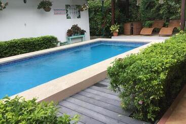 هتل Indalo Adults Only