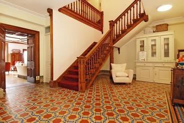 בית מלון כפרי Tredethy House