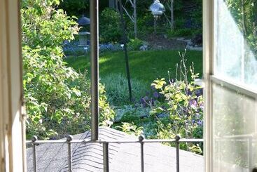 ホテル Burleys Gardens And Suite