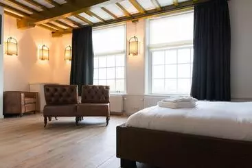 Otel De Heeren