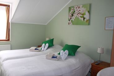 Отель Rene's B&b