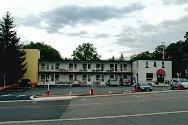 Hotelli Sunrise Inn