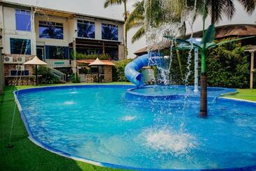 酒店 La Cascada   Lago Agrio