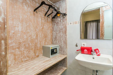 בית מלון כפרי Zen Rooms Denpasar Mertasari