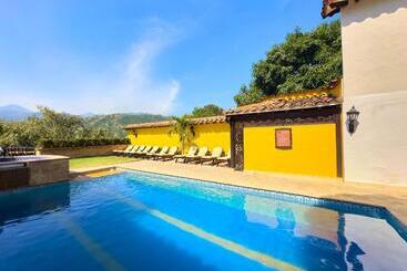 Nueva Granada Hotel Colonial Centro Histórico