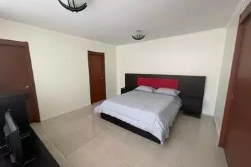 アパートホテル Suite Riverfront Puerto Santa Ana