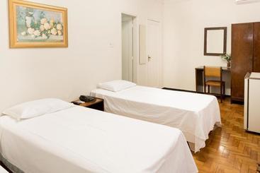 בית מלון כפרי Economic Center