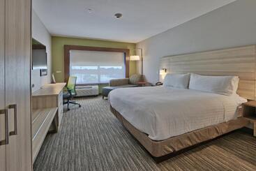 هتل Holiday Inn Express & Suites Roswell, An Ihg