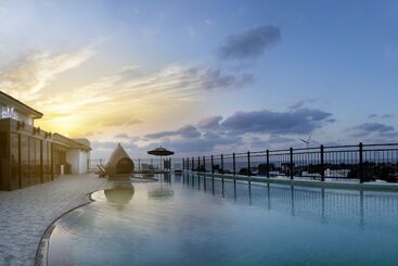 Libentia Hotel & Pool Villa