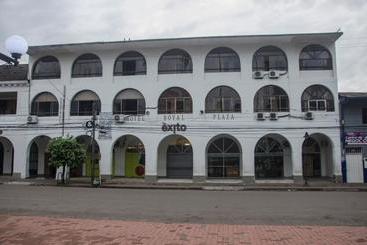 בית מלון כפרי Royal Plaza