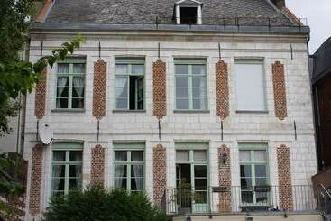 Bed and Breakfast La Cour Des Carmes