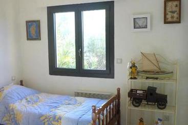 דירות לתיירים Villa Panoramique Avec Vue Mer Et Montagne A Corbara