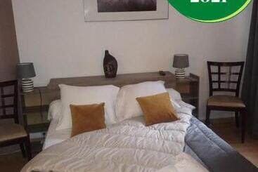 فندق Hôtel Le Passage De Vallon