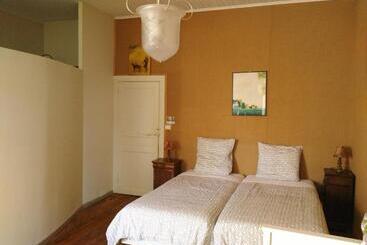 住宿加早餐  Chambre D'hôtes Le Moulin De Moulis