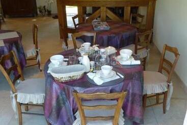 مبيت وإفطار Chambres D'hôtes De La Junchère