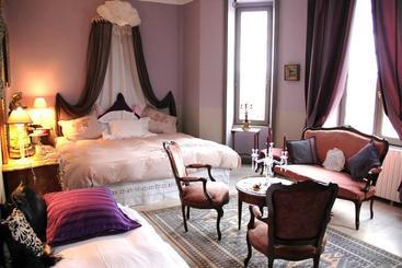 Bed and Breakfast Le Petit Chateau Tiffauges Proche Puy Dufou