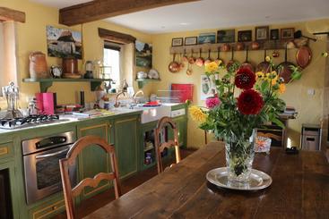 민박 Manoir De Malfarat