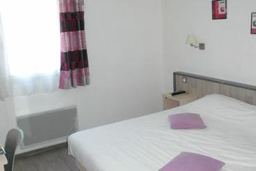 Отель Hôtel La Bérangère