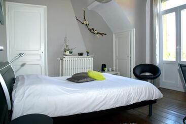 تختخواب و صبحانه L Escale Malouine