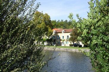 住宿加早餐 L Etoile Du Port