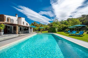 تختخواب و صبحانه Le Joyau Du Golfe De St Tropez