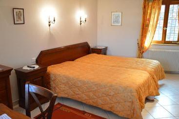 Отель Hôtel Restaurant à La Ville De Nancy