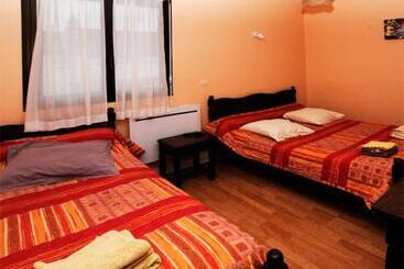 בית מלון כפרי Restaurant Maurice