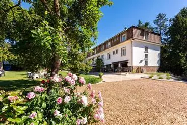 Hotel De La Pommeraie
