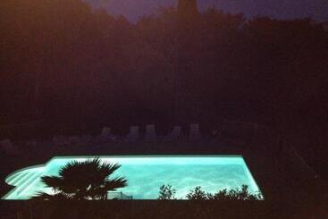 هتل Hôtel De La Mer