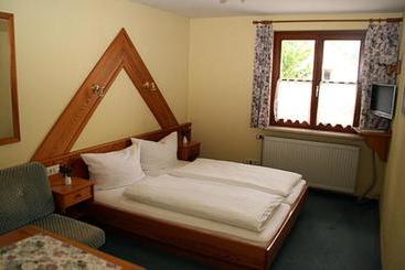 ホテル Bayerischer Hof Rehlings