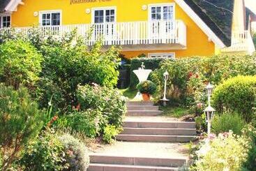 호텔 Der Fischländer Garni