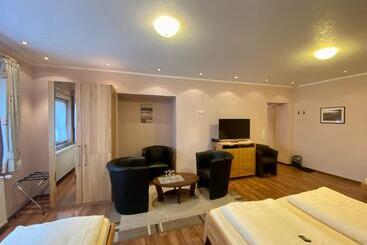 Отель Gästehaus Auf Der Lay