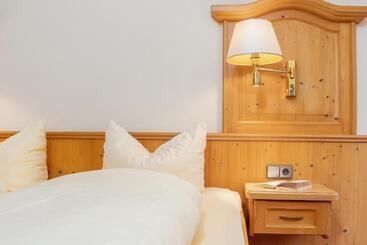 هتل Sonnhof S Ferienresidenz