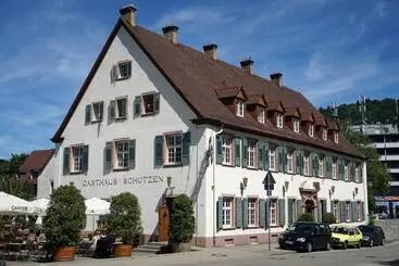هتل Gasthaus Schutzen