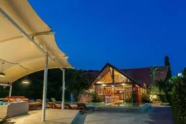 Hotel Naiharn Beach Resort Sha Plus Extra