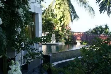 ホテル Villa Buah