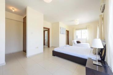 דירות לתיירים Malama Gardens