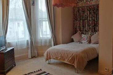 Aamiaismajoitus (B&B) Avon Guesthouse