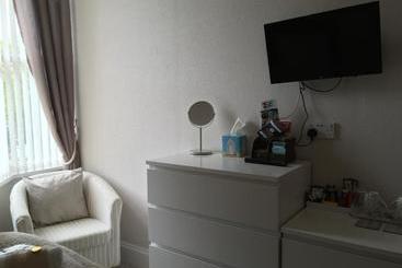 Bed & Breakfast Cliveden Guest House