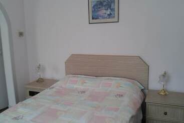 مبيت وإفطار Overnight Stays Stockport