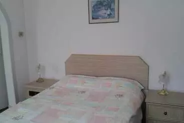 تختخواب و صبحانه Overnight Stays Stockport