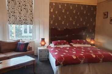 ベッドアンドブレックファースト The Neidpath Inn