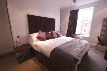 Bed and Breakfast The Rooms Lytham