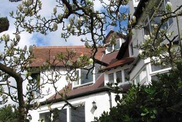 Bed and Breakfast Tregarth House