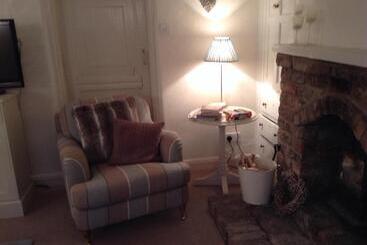 Birtles Farm Bed And Breakfast