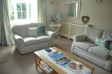 Birtles Farm Bed And Breakfast